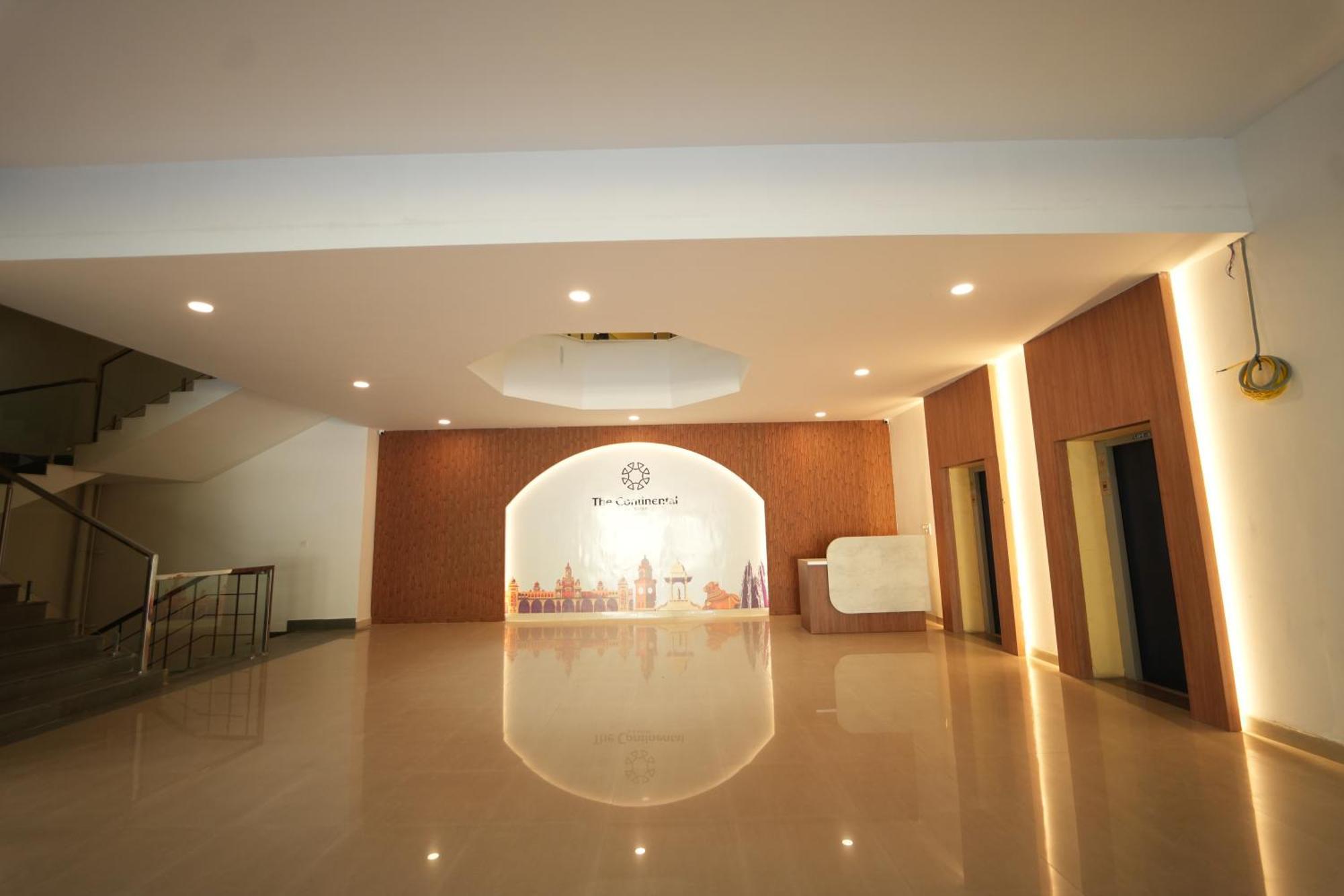 The Continental Inn & Suites Mysore Esterno foto